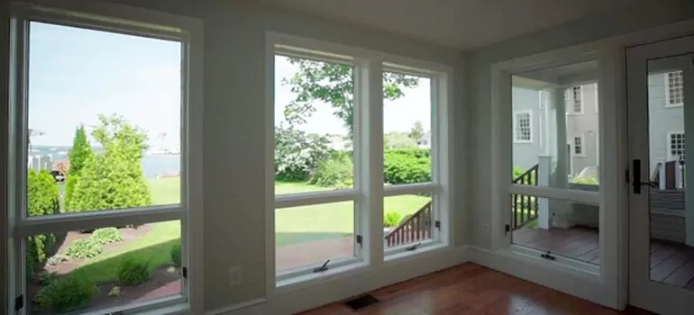 Double-hung Window Repair in Bloomingdale, FL